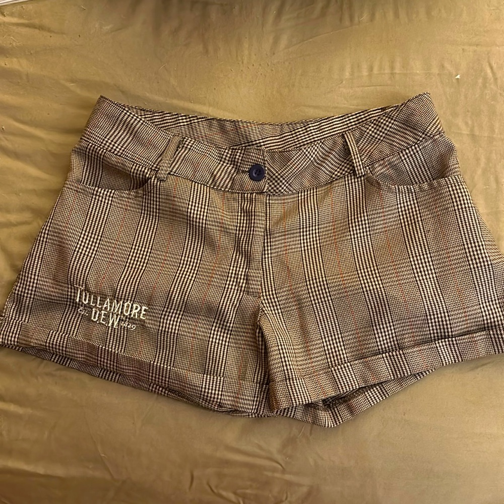 Tullamore Dew Plaid Cuffed Shorts